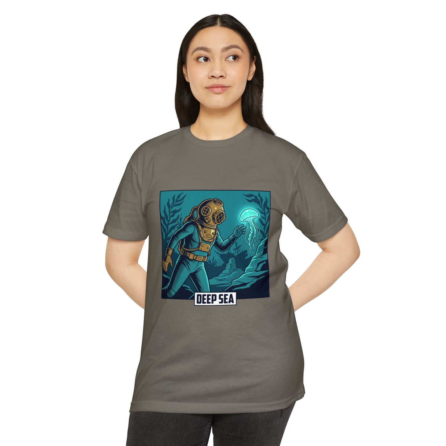 Deep Sea Diver Vintage Helmet Scuba T-Shirt